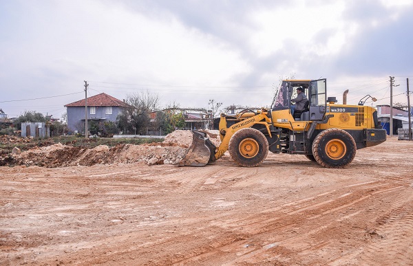 Kepez’den yeni yılın ilk parkı Altıayak’a