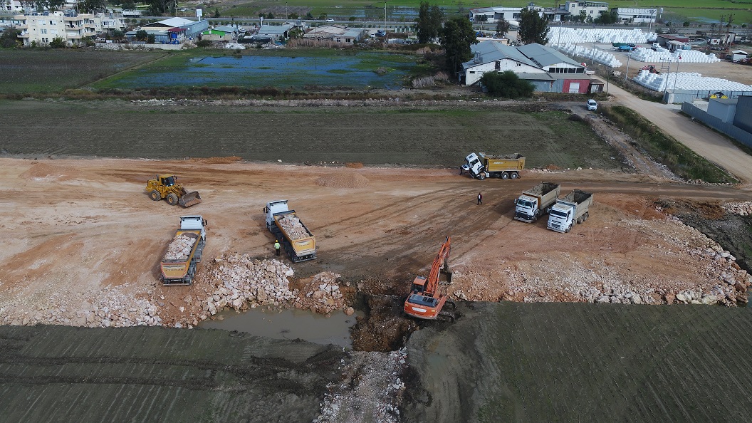 MANAVGAT’A 43 MİLYONA TOPTANCI HAL…