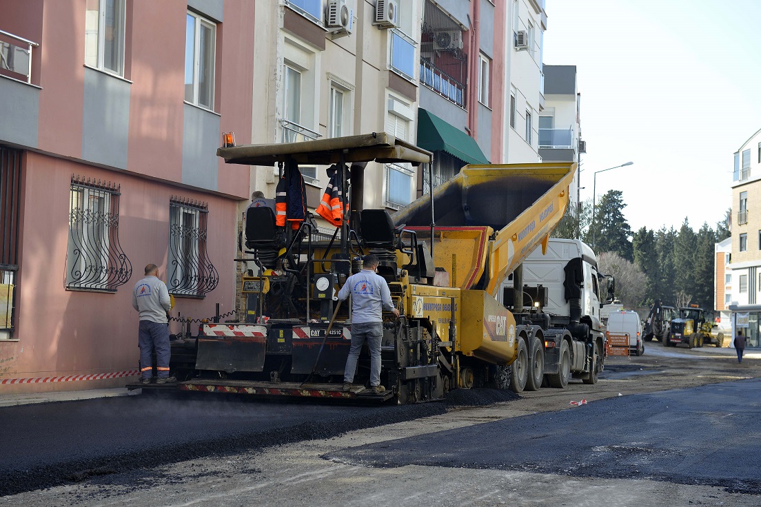 Muratpaşa’da Çalışmalar sokak sokak devam ediyor