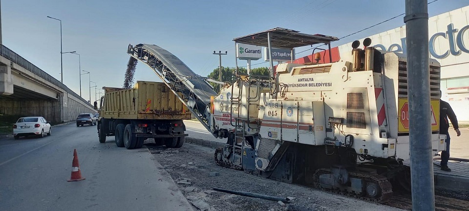 Büyükşehir’den merkezde bakım onarım çalışması