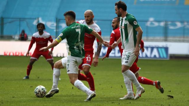 Konyaspor, sahasında Antalyaspor ile 0-0 berabere kaldı
