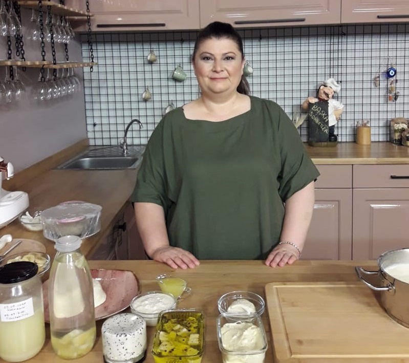 8 BİN YILLIK GELENEĞİ ONLİNE ANLATTILAR