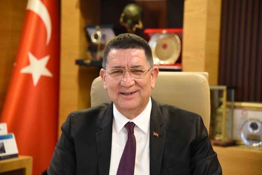 AESOB Başkanı Dere, Hediyelik Alışverişlerde Yerel Esnafımızı Tercih Edelim