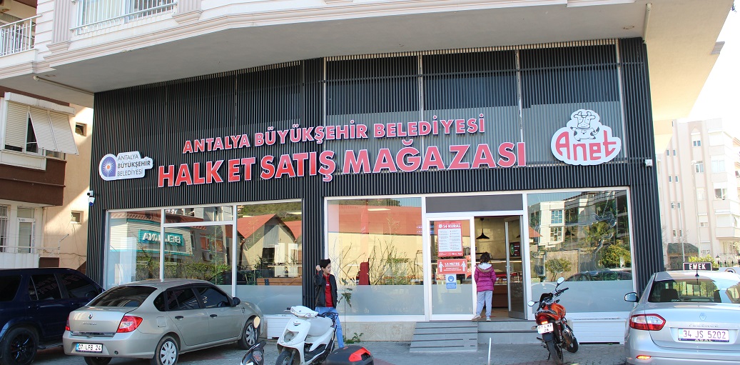 Manavgat Halk Et Satış Mağazası 1’inci yılını doldurdu