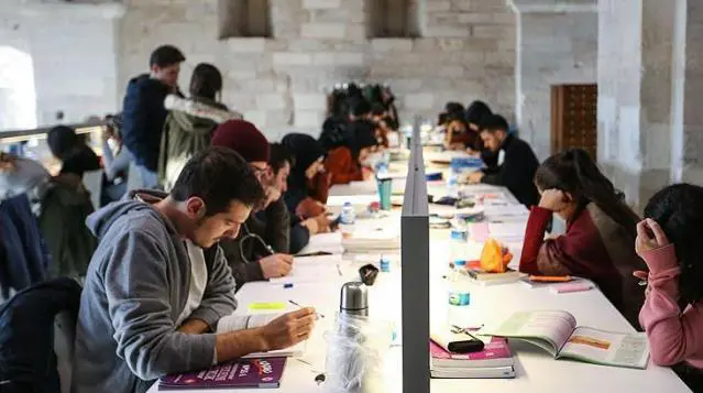 Üniversiteler için yüz yüze eğitim kararı verildi!