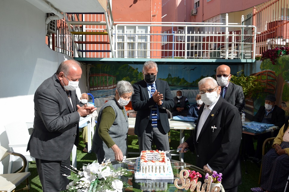 Başkan Sözen’den Büyüklere Moral Ziyareti