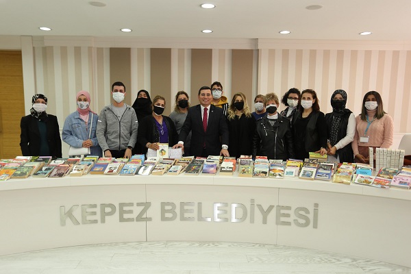 Türkiye’nin en büyük kitap bağış kampanyası Kepez’de