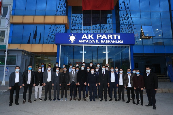 Tütüncü’den geçlere övgü dolu sözler