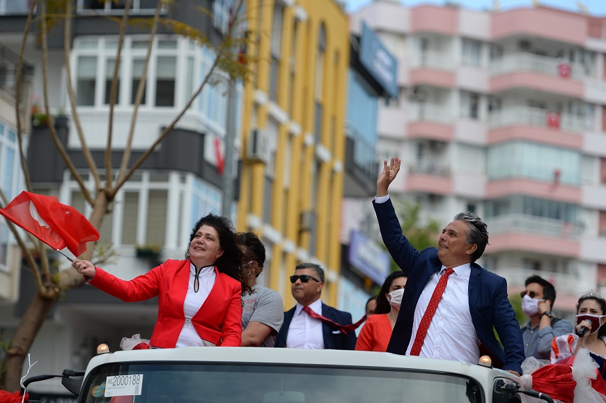 Muratpaşa’dan 23 Nisan konvoyu