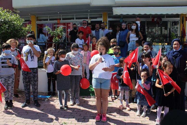 23 Nisan’da “30 Yabancı Çocuk Hep Bir Ağızdan Andımızı Okudu”