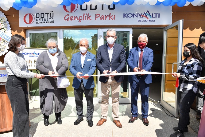 ODTÜ Gençlik Parkı Konyaaltı’nda hizmete açıldı