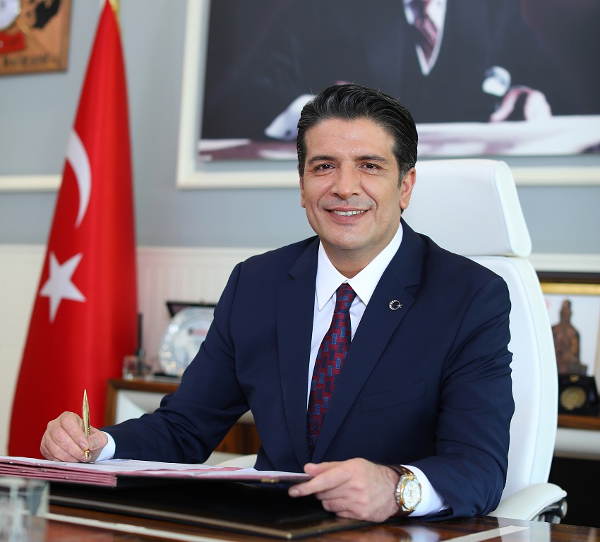 Başkan Genç’ten Esnafa kira desteği