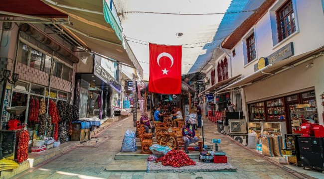 İYİ Partili Subaşı, Turistik Bölgelerde Kapanma Saatleri 23.00’e Alınsın