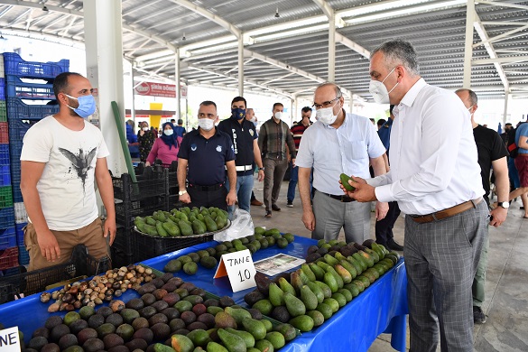 Başkan Esen pazar denetiminde