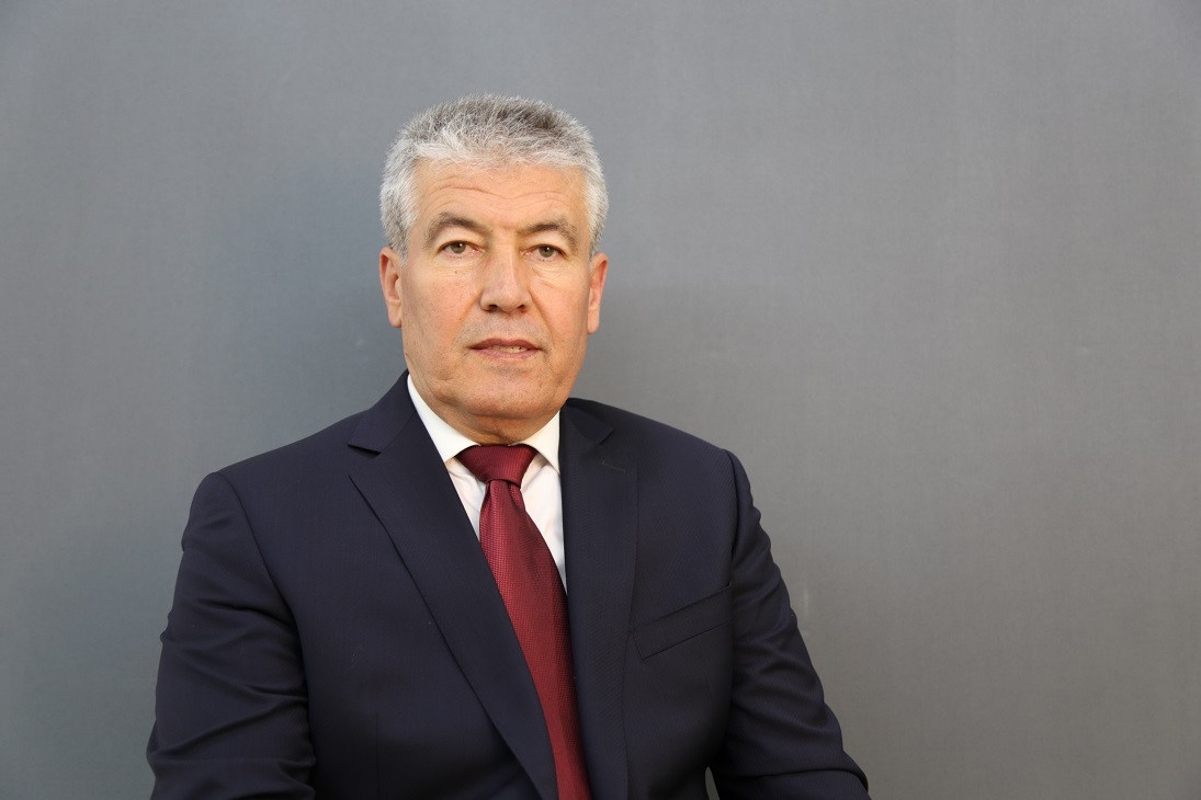 Ayinesi İştir Kişinin Lafa Bakılmaz!