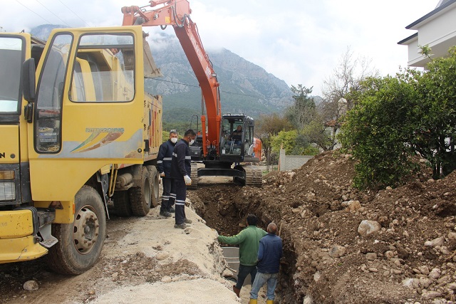 Kemer Kuzdere’de yeni hat çalışması