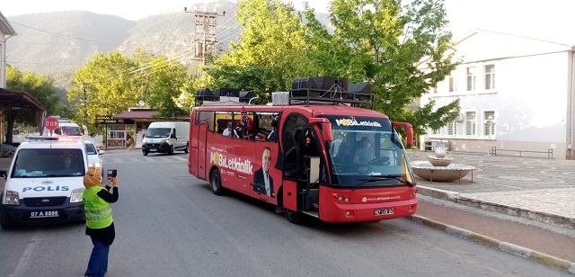 Bugün tüm şarkılar Annelerimiz için söylendi