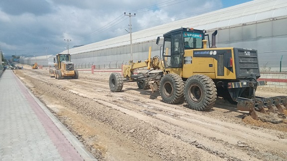 Alanya Belediyesi’nden sıkıştırılmış beton yol