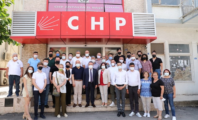 Başkan Böcek’ten CHP’ye ziyaret