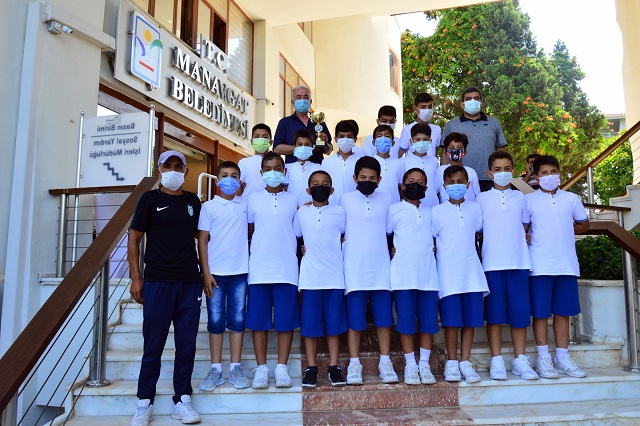 Manavgat Belediyespor’un Genç Yıldızları Başarıya Doymuyor