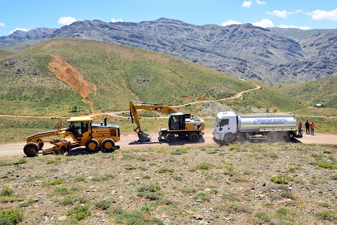 Manavgat Belediyesi’nden Hocalı Yaylasına Yol Bakımı