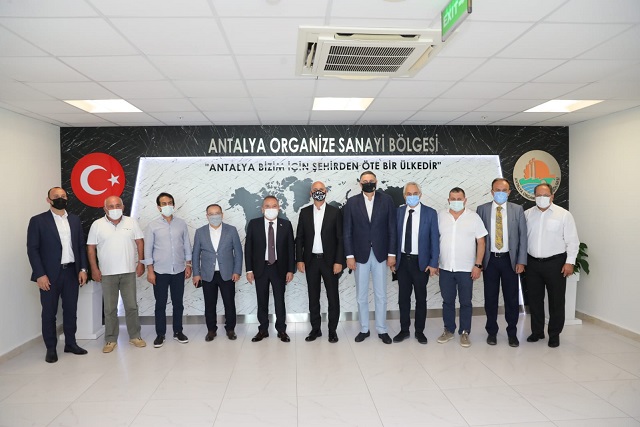 Başkan Böcek OSB Başkanı Ali Bahar’ı ziyaret etti