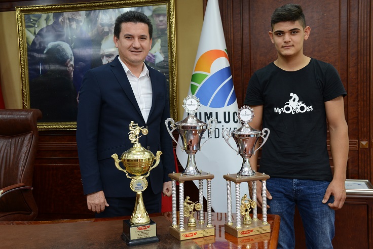 Şampiyon Anıl Ödüle Doymuyor