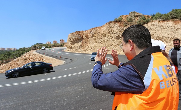 Kepez’den trafiği rahatlatan yol