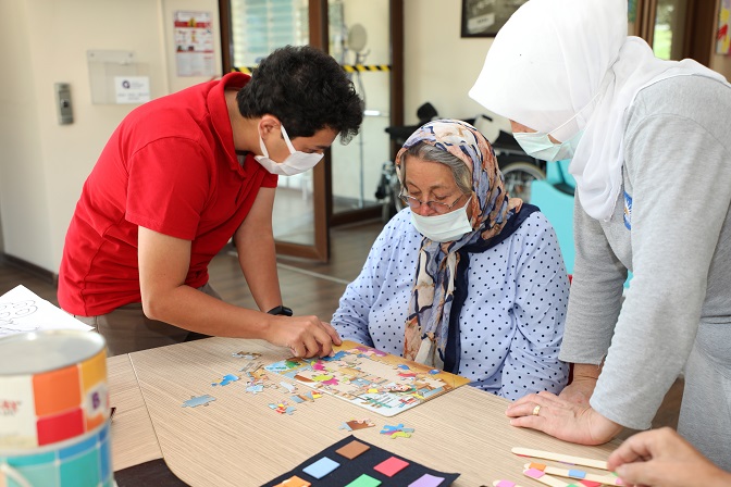 Alzheimer hastalarının Mavi Ev’i faaliyete başladı