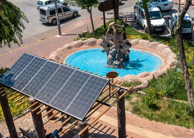 Muratpaşa’da Bu parklar elektrik üretiyor