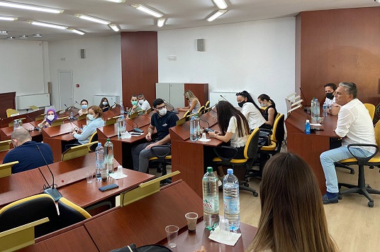 Manastır Askeri İdadisi’ni ziyaret etti