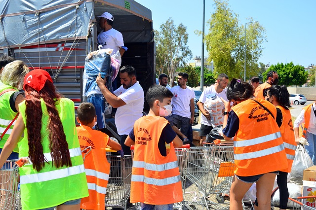 Kendileri Küçük Yürekleri Büyük