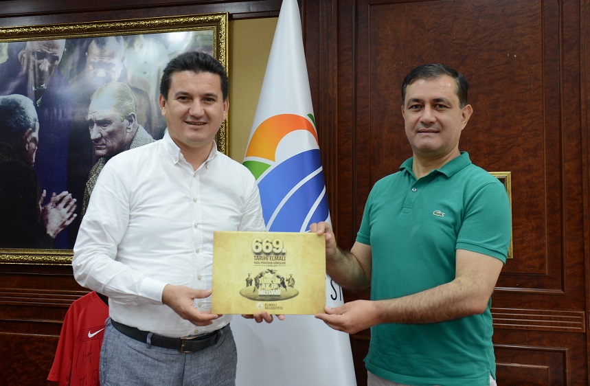 Elmalı Yeşil Yayla Yağlı Pehlivan Güreşleri‘nden Başkan Köleoğlu’na Davet