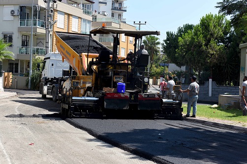 Başkan Uysal, Muratpaşa’da cadde ve sokak yenileme çalışmalarının sona yaklaştığını söyledi