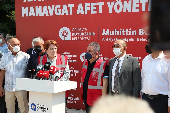 Meral Akşener Manavgat Afet Yönetim Merkezini Ziyaret Etti