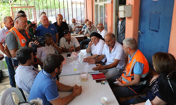 Büyükşehir afetzedelere desteğini sürdürüyor