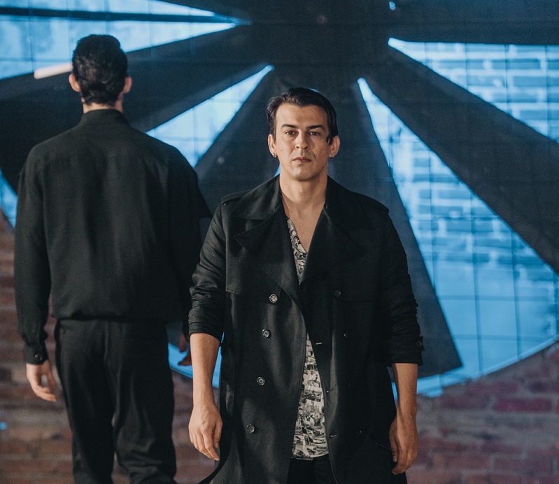 Norm Ender Fashıon Week İstanbul’da Emre Erdemoğlu Defilesinde Podyuma Çıktı