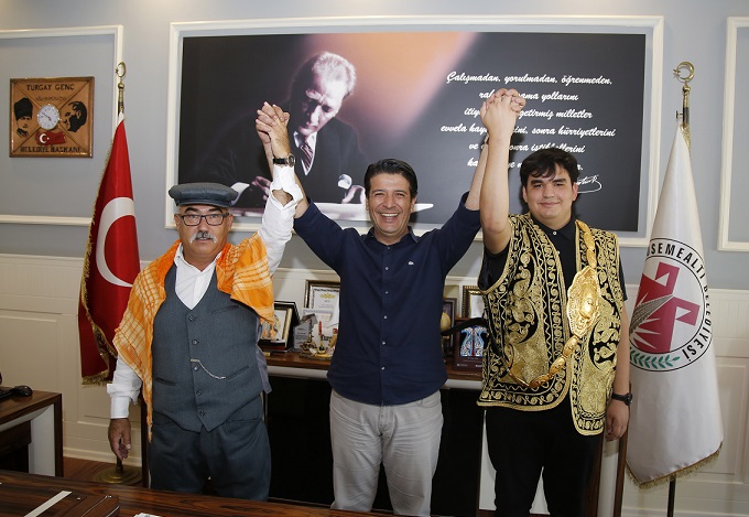 Başkan Genç, Türkiye’nin En Genç Güreş Ağasını ağırladı