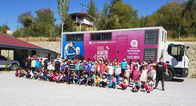 Mobil kuaför tırı 6 ilçede 823 vatandaşa hizmet verdi
