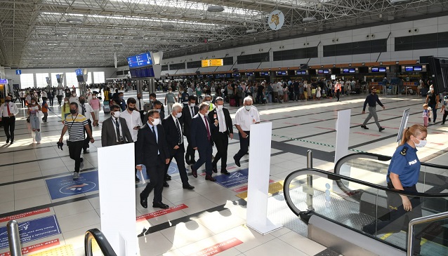 Vali Yazıcı Antalya Havalimanında Yapılan Çalışmaları İnceledi