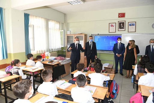 Kurallara Uyarak Okullarımızı Bir Daha Öğrencisiz Bırakmayacağız