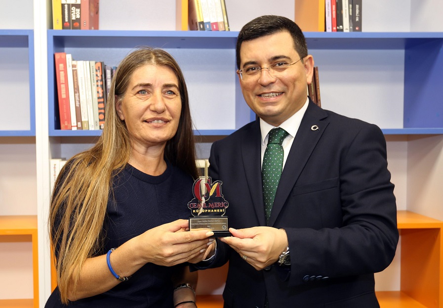 Kepez’in sporcuları 35 bin kitap topladı