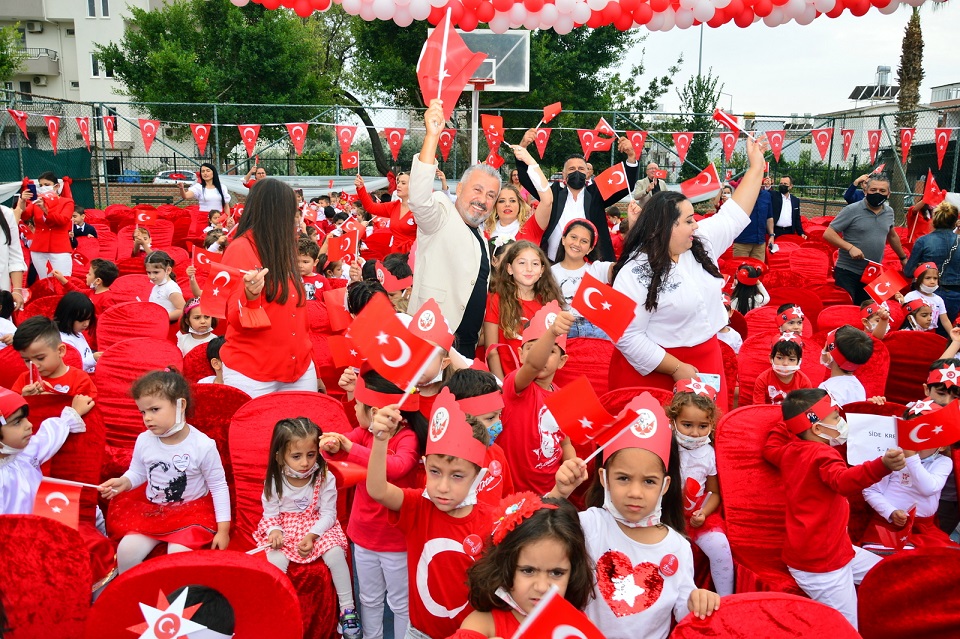 Eğitim Kurumlarından Coşkulu 29 Ekim Kutlaması