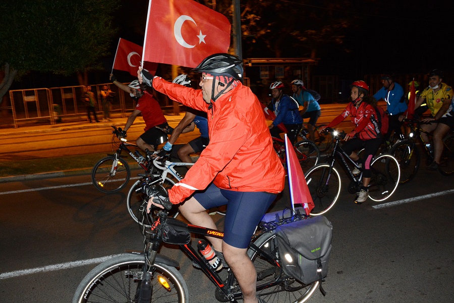 Cumhuriyet için pedal çevirdiler