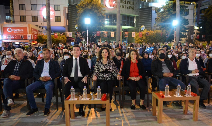 Kumluca Cumhuriyet Haftasında Andımızı Okudu