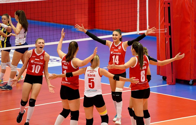 Muratpaşa’nın Sultanları Seyircisiyle Coştu