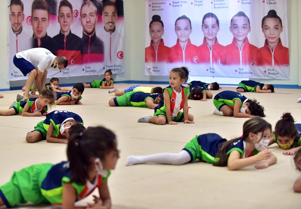 İlk dersimiz cimnastik