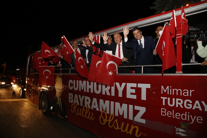 Döşemealtı’nda coşkulu kutlama