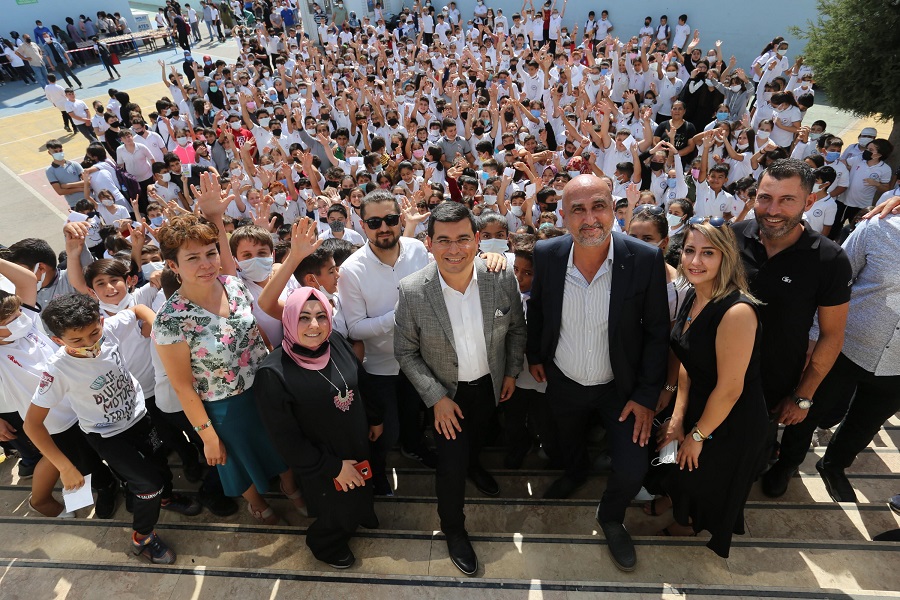 Tütüncü’den öğrencilere kucak dolusu müjde!