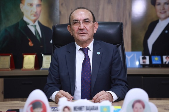 “AKP Ülkeyi Uçuruma Sürüklüyor…”